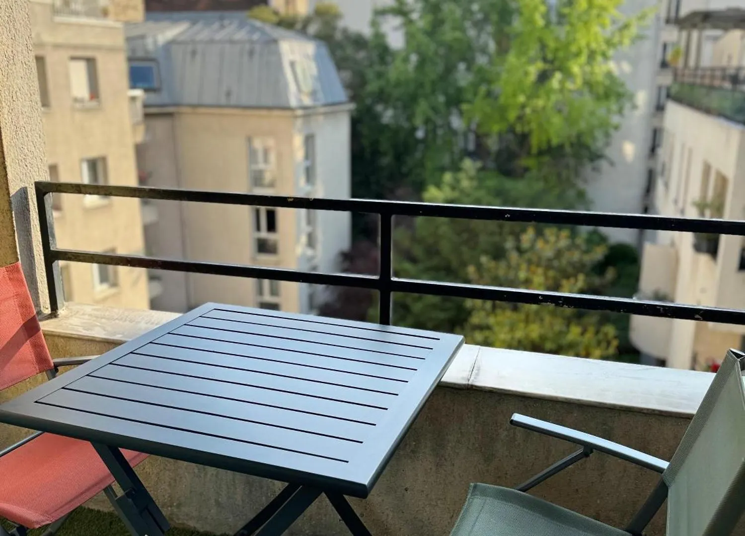 Appartement Avec Terrasse Au Coeur De - 11eme *