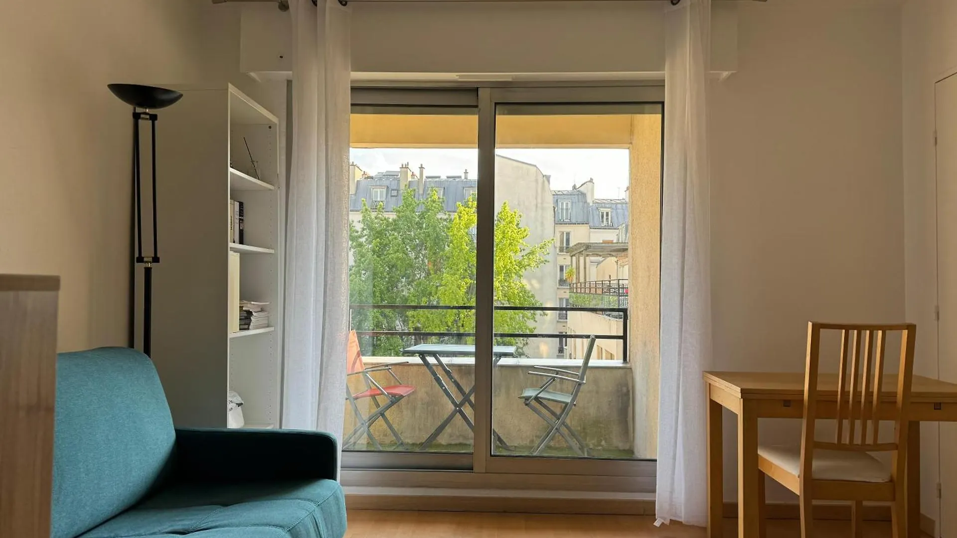 Avec Terrasse Au Coeur De - 11eme *
